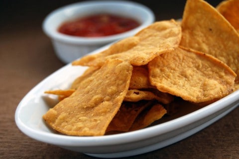 Tortillas als Beilage für Chili